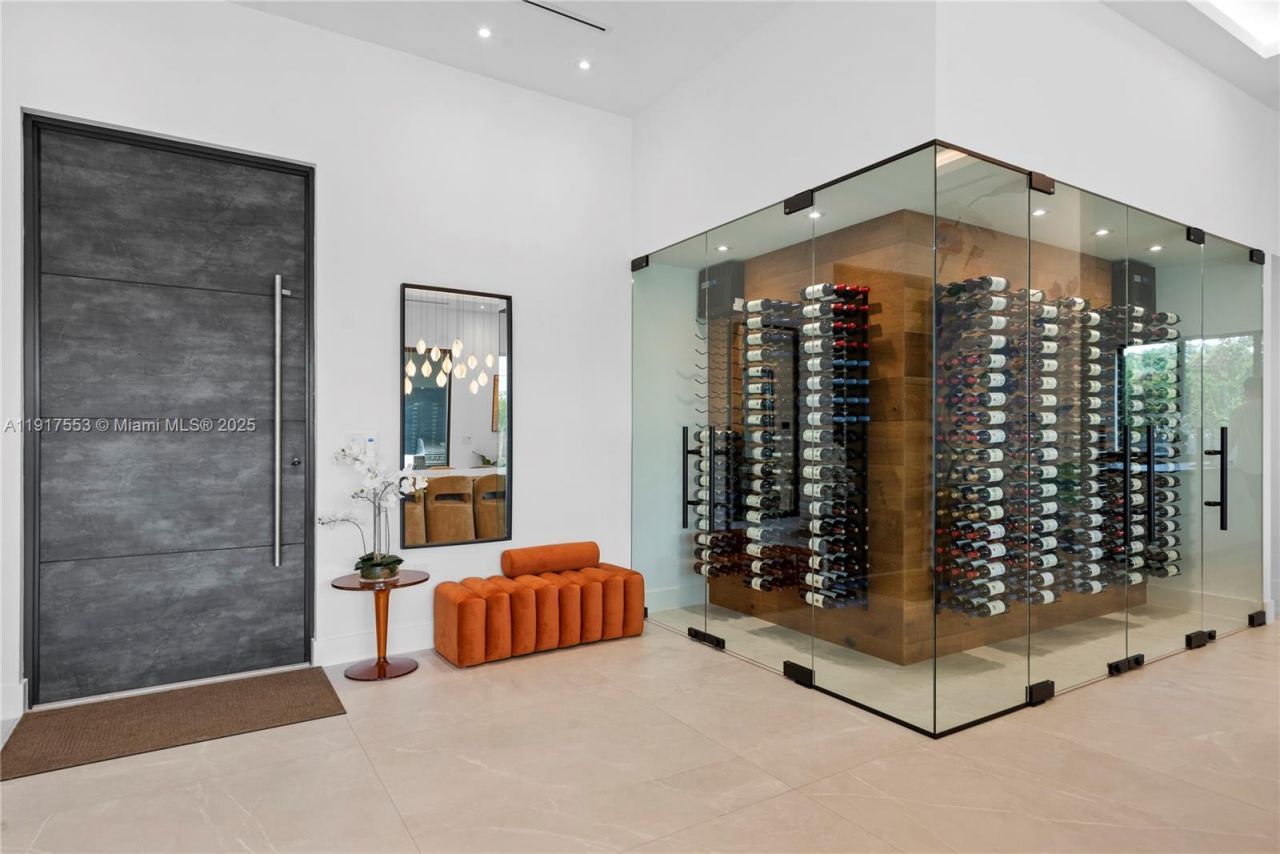 1881 NE 196th Ter, Miami, FL 33179 Photo