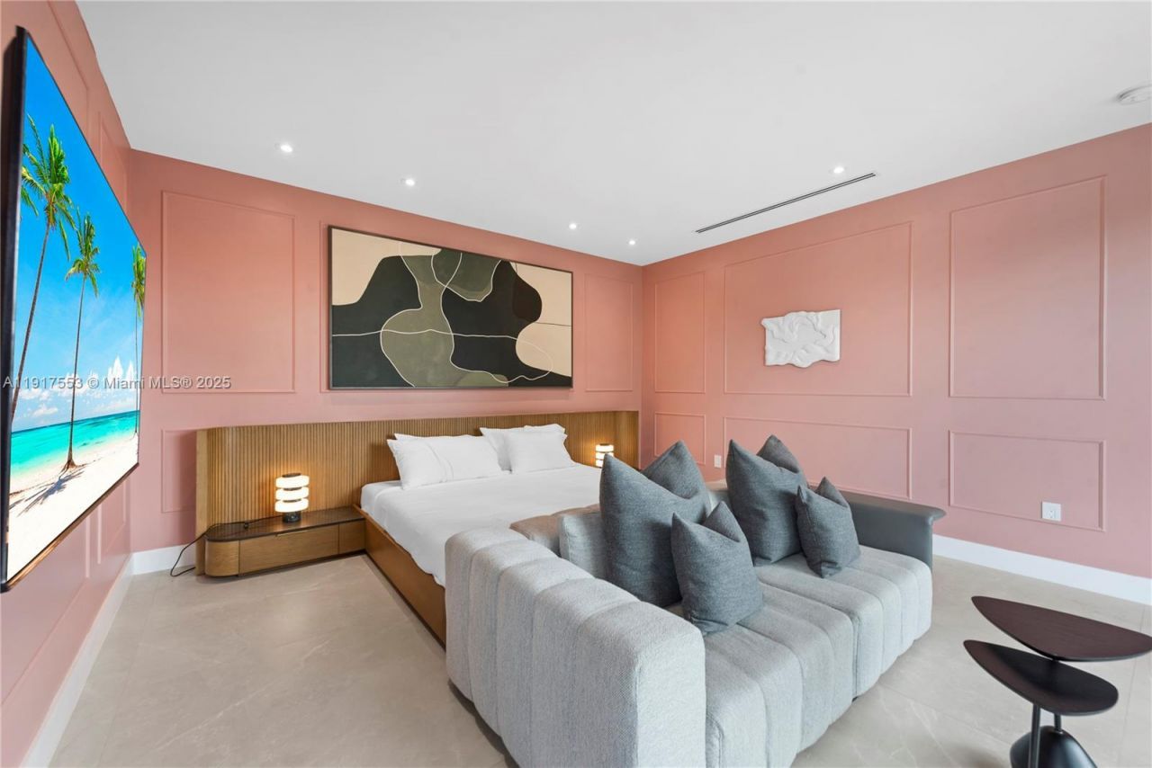 1881 NE 196th Ter, Miami, FL 33179 Photo