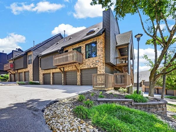 5162 Hollow Wood Court, Unit D, St Louis, MO 63128