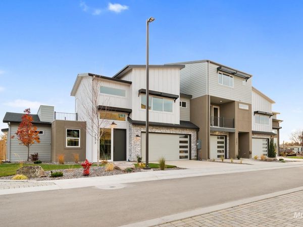 5273 N River Water Lane, Garden City, ID 83714