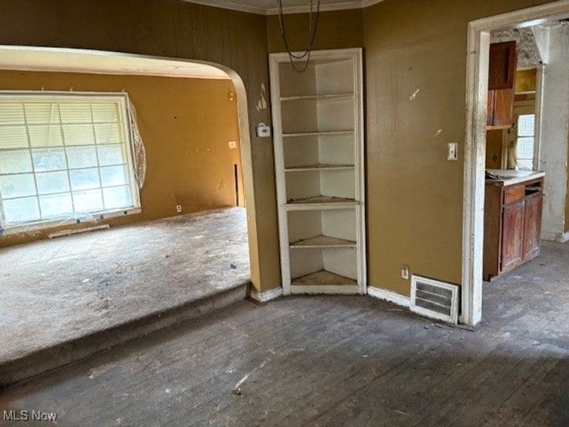 16811 Biltmore Avenue, Cleveland, OH 44128 Photo 8