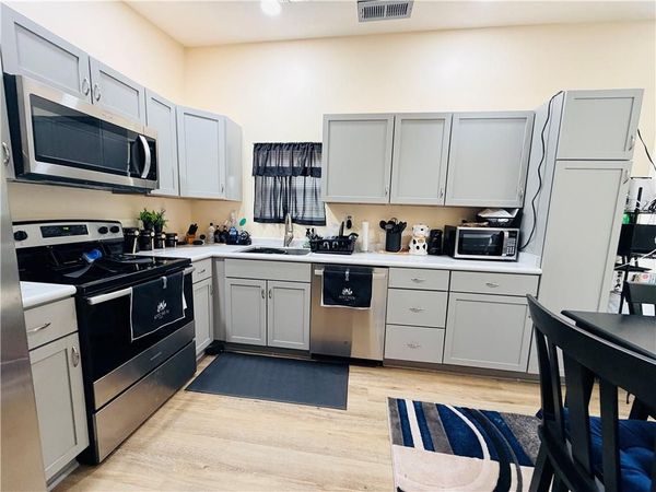 6800 E 58th Street, Kansas City, MO 64129