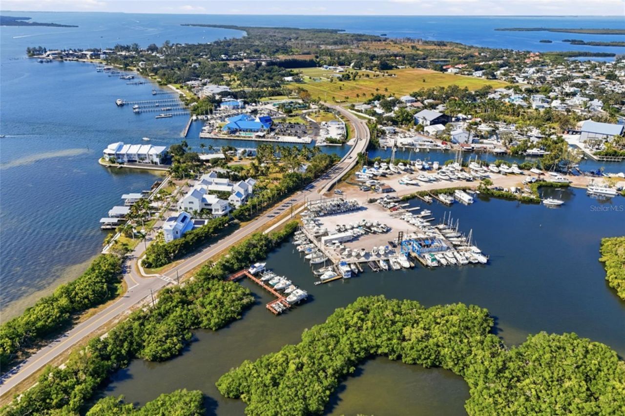 1015 34th Drive W, Palmetto, FL 34221 Photo