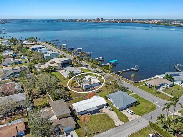 2014 RIVERSIDE DRIVE E, BRADENTON, FL 34208