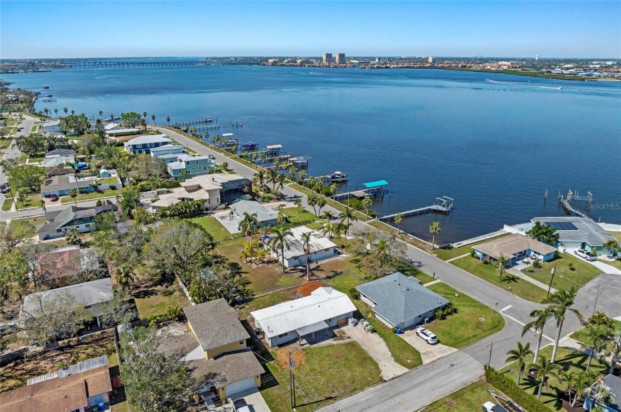 2014 Riverside Drive E, Bradenton, FL 34208 Photo