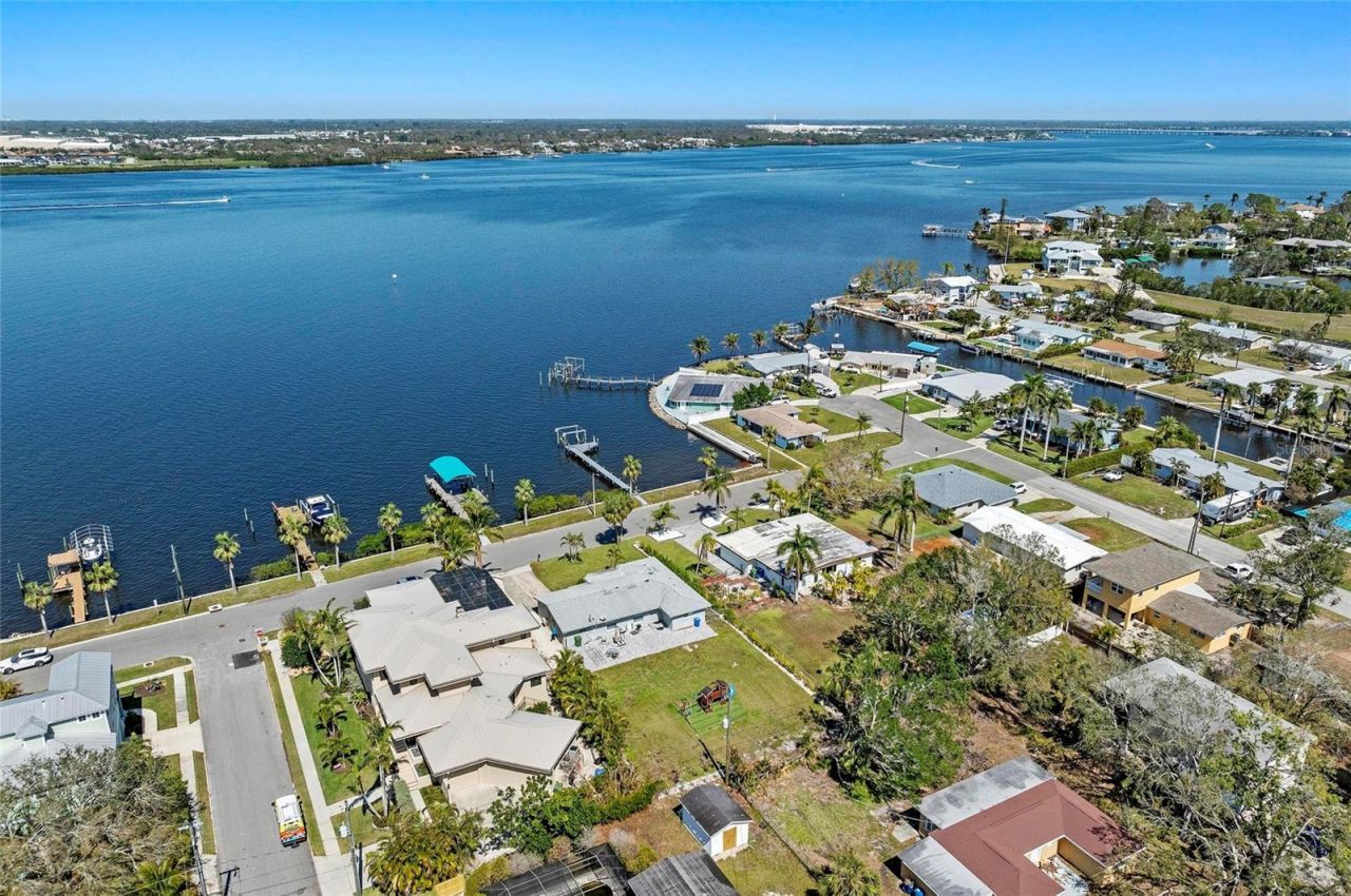 2014 Riverside Drive E, Bradenton, FL 34208 Photo