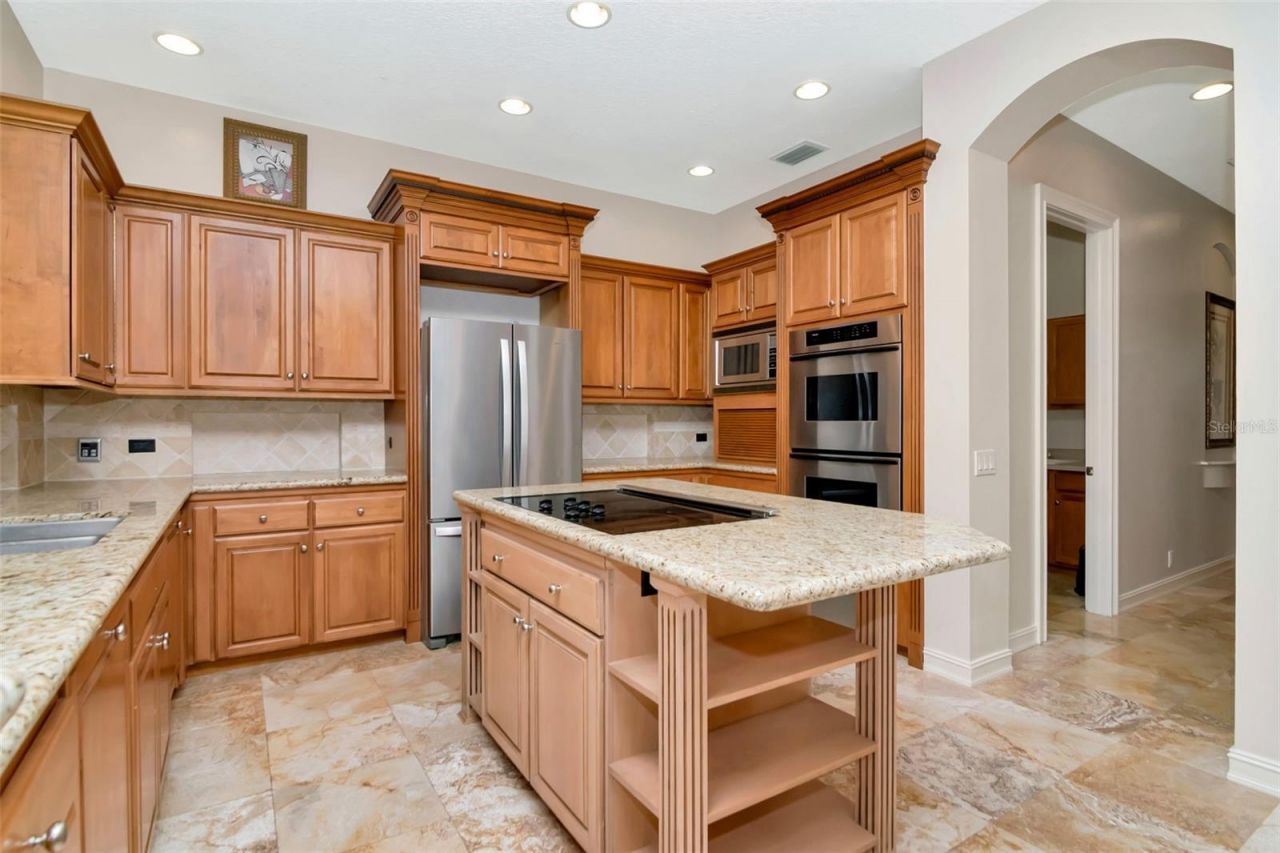 7680 Paradise Pointe Circle S, Saint Petersburg, FL 33711 Photo