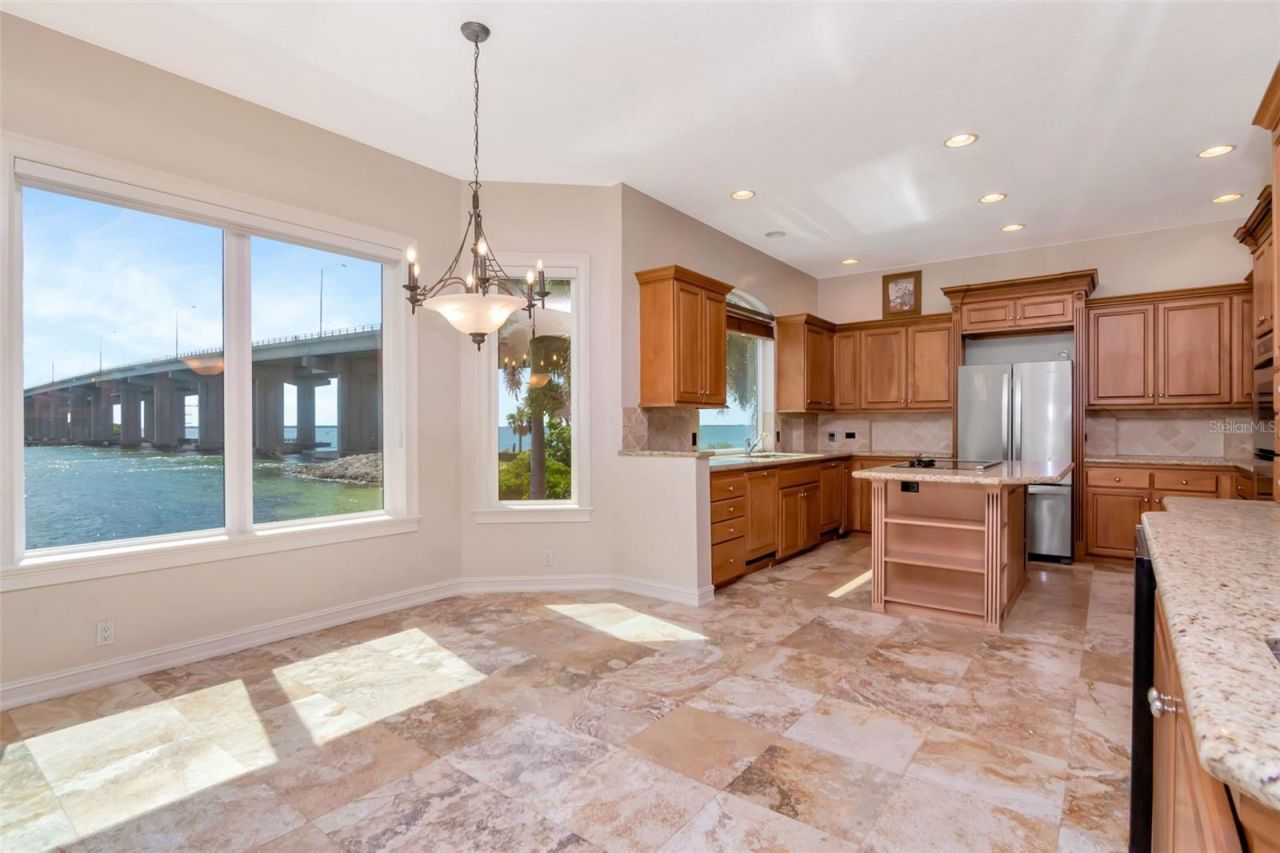 7680 Paradise Pointe Circle S, Saint Petersburg, FL 33711 Photo