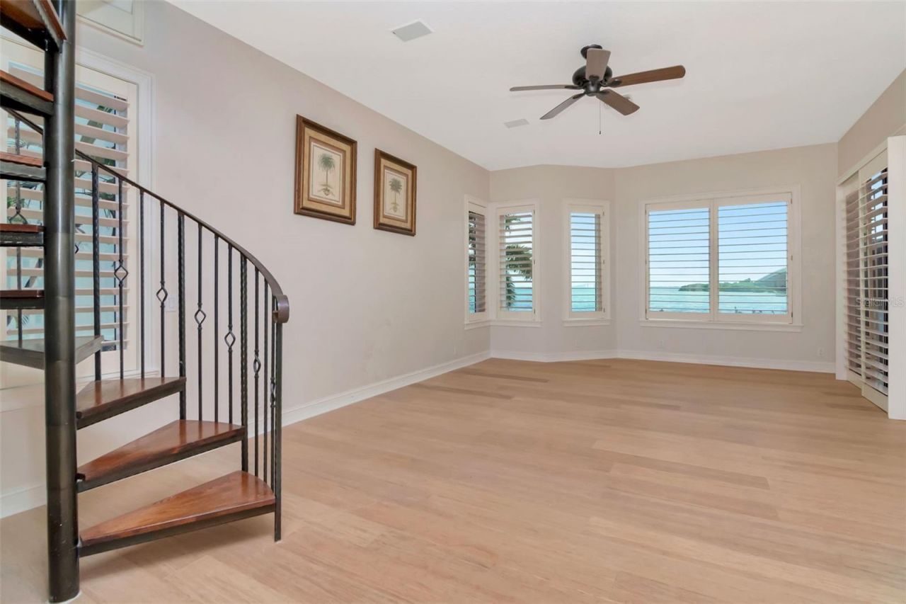 7680 Paradise Pointe Circle S, Saint Petersburg, FL 33711 Photo