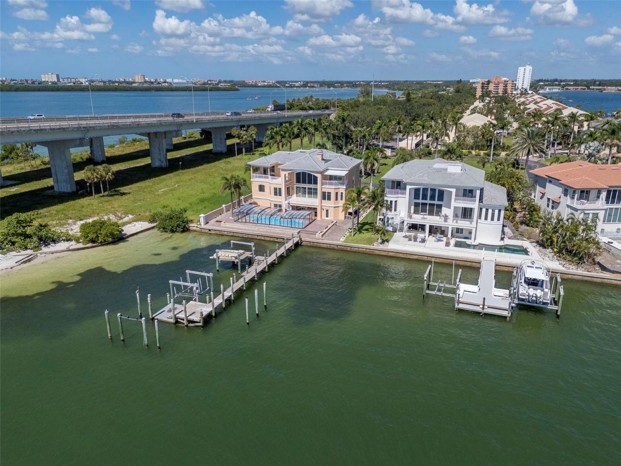 7680 Paradise Pointe Circle S, Saint Petersburg, FL 33711 Photo