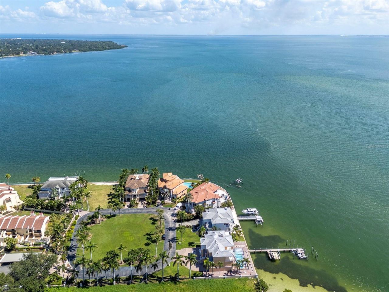 7680 Paradise Pointe Circle S, Saint Petersburg, FL 33711 Photo