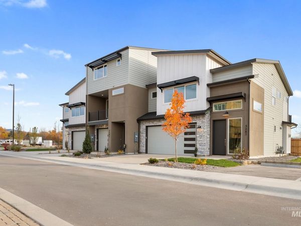 5287 N River Water Lane, Garden City, ID 83714