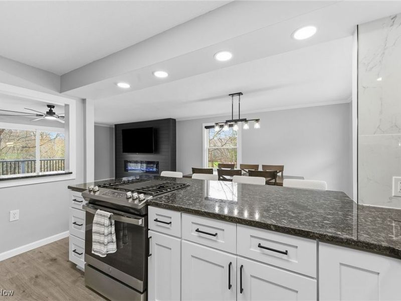 7801 Summerset Drive, Walton Hills, OH 44146 Photo 25