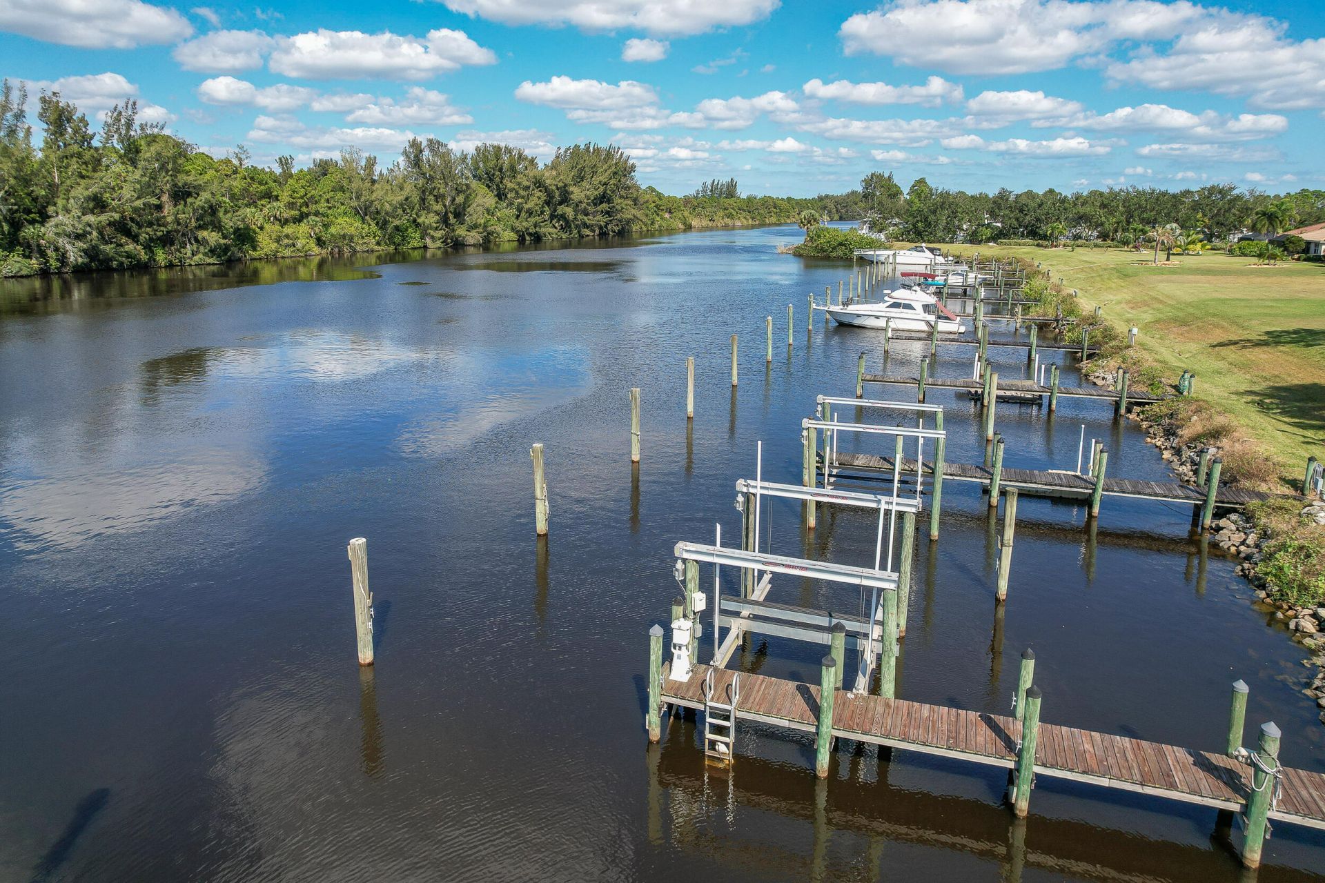 3285 SW Porpoise Circle, Stuart, FL 34997 Photo