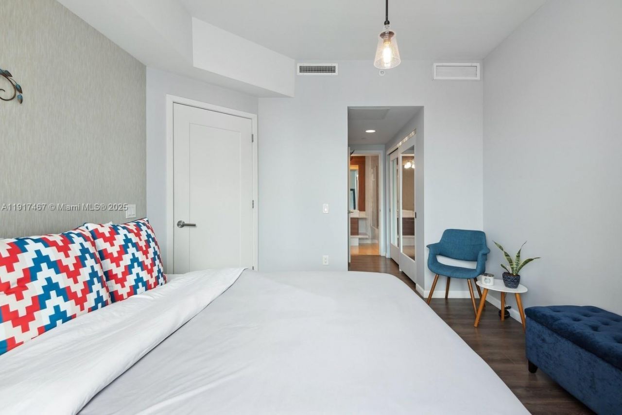 601 NE 27th St, Unit 1406, Miami, FL 33137 Photo