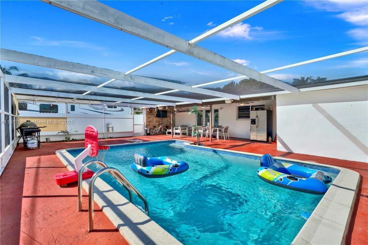 10100 Nicaragua Dr, Cutler Bay, FL 33189 Photo