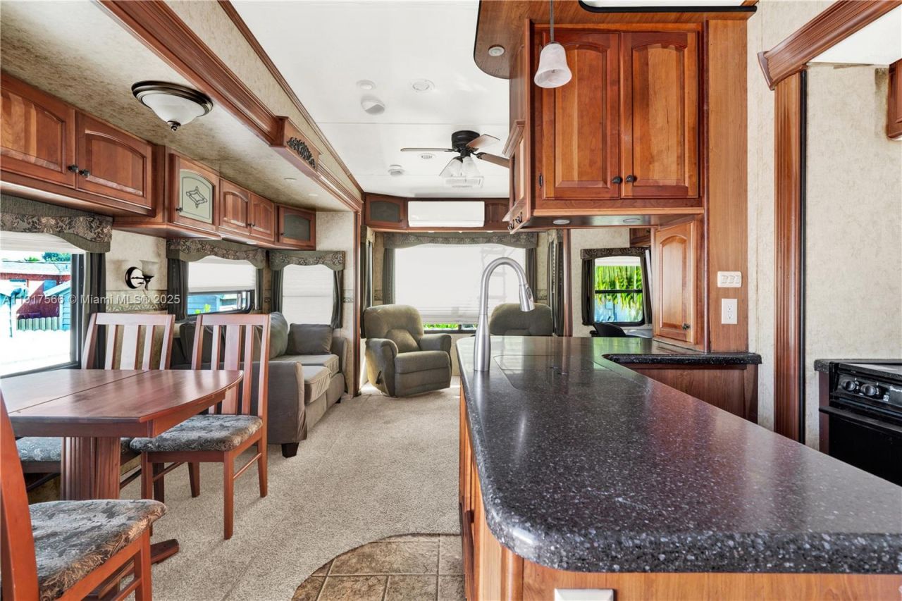 10100 Nicaragua Dr, Cutler Bay, FL 33189 Photo