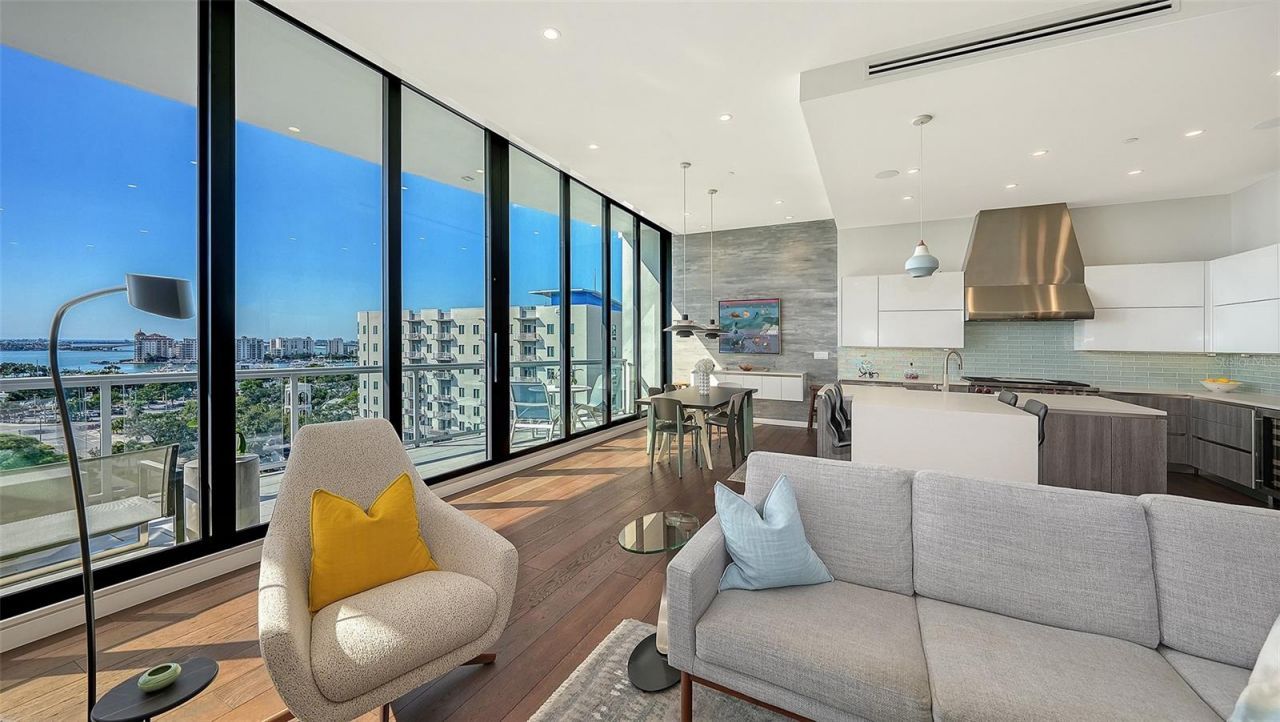 300 S Pineapple Avenue, Unit 902, Sarasota, FL 34236 Photo