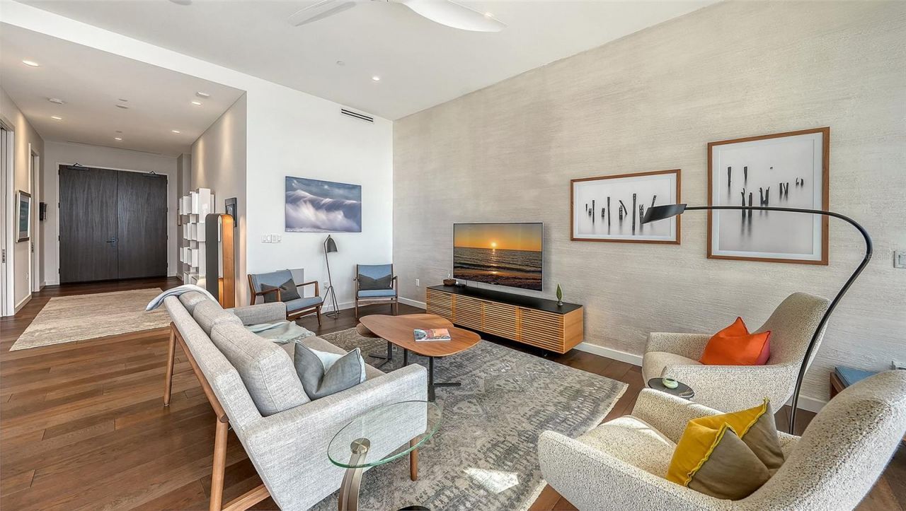 300 S Pineapple Avenue, Unit 902, Sarasota, FL 34236 Photo