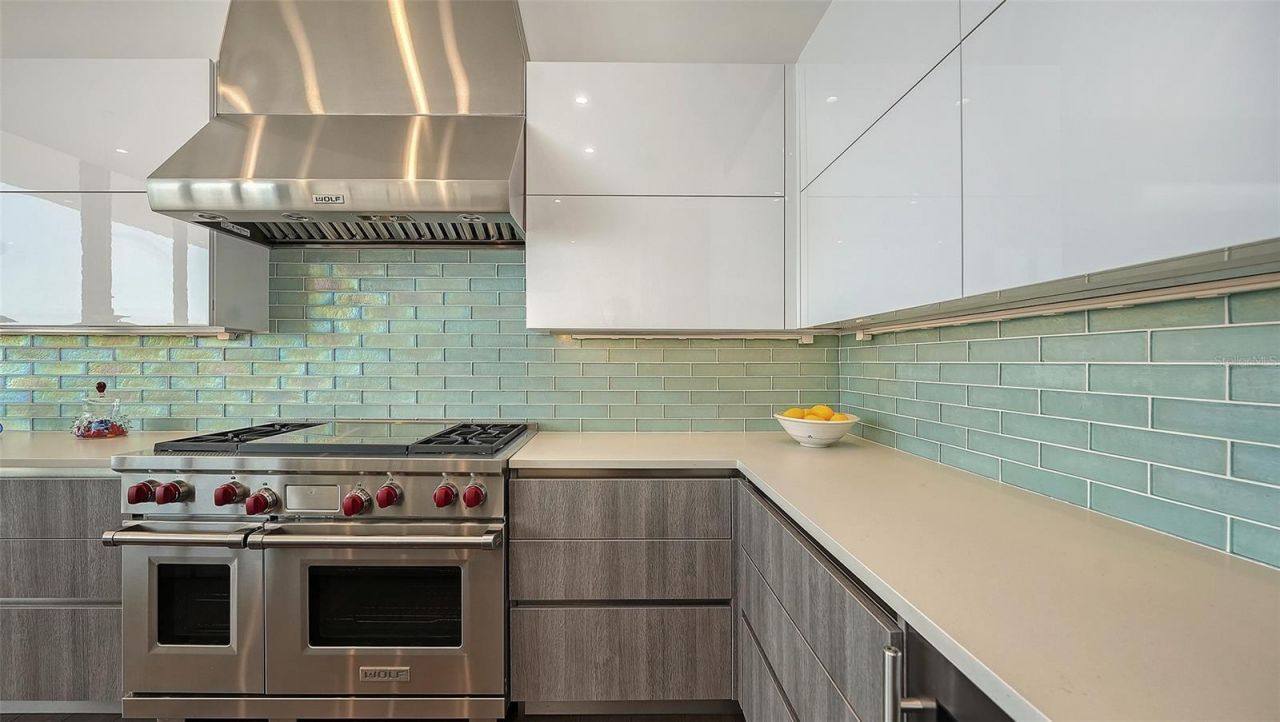 300 S Pineapple Avenue, Unit 902, Sarasota, FL 34236 Photo