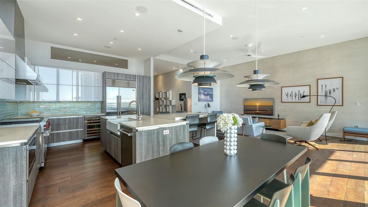 300 S Pineapple Avenue, Unit 902, Sarasota, FL 34236 Photo