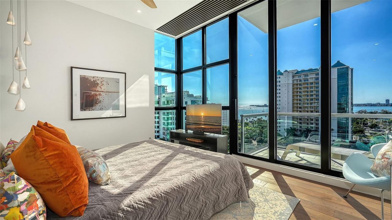 300 S Pineapple Avenue, Unit 902, Sarasota, FL 34236 Photo