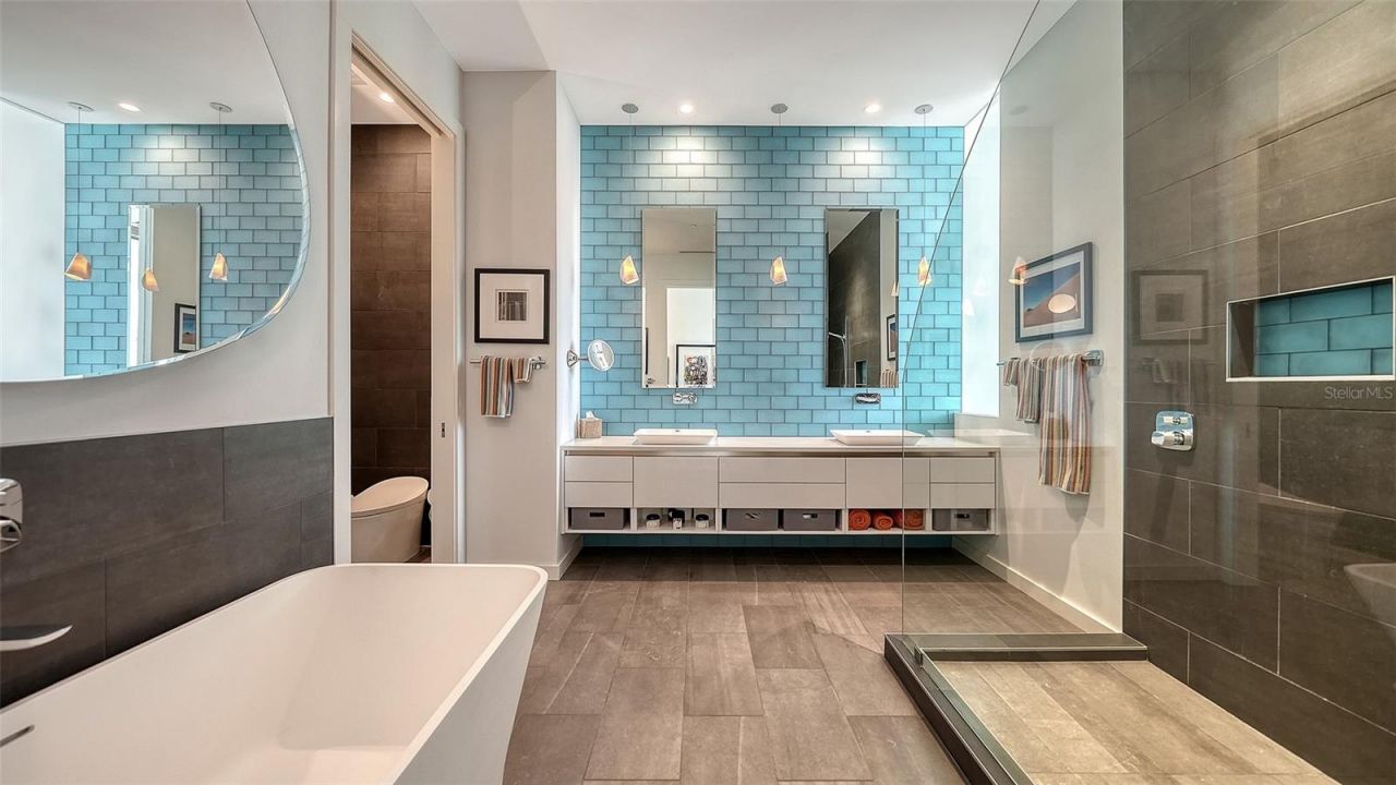 300 S Pineapple Avenue, Unit 902, Sarasota, FL 34236 Photo