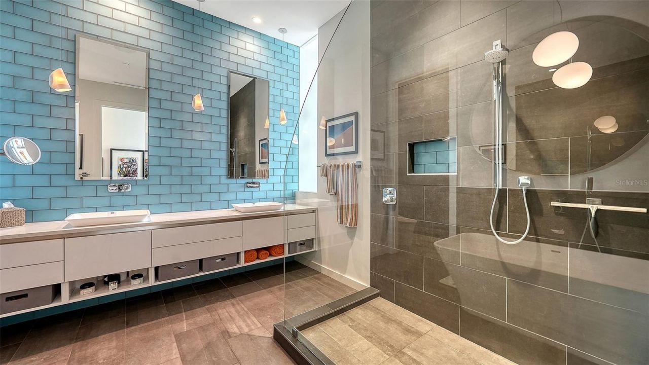 300 S Pineapple Avenue, Unit 902, Sarasota, FL 34236 Photo