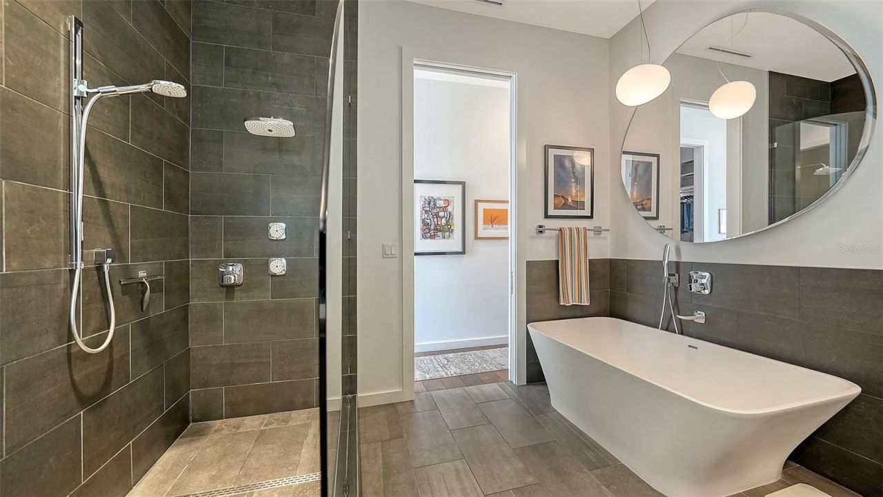 300 S Pineapple Avenue, Unit 902, Sarasota, FL 34236 Photo