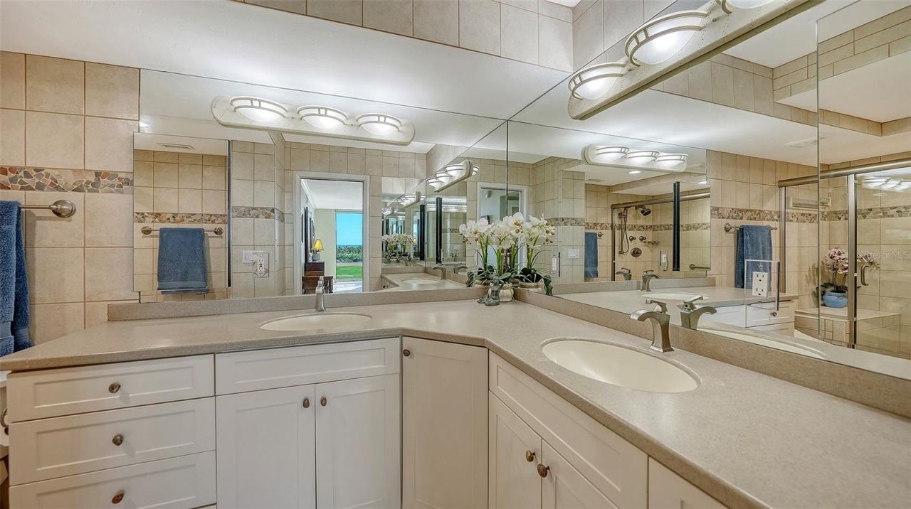 2425 Gulf Of Mexico Drive, Unit 1E, Longboat Key, FL 34228 Photo