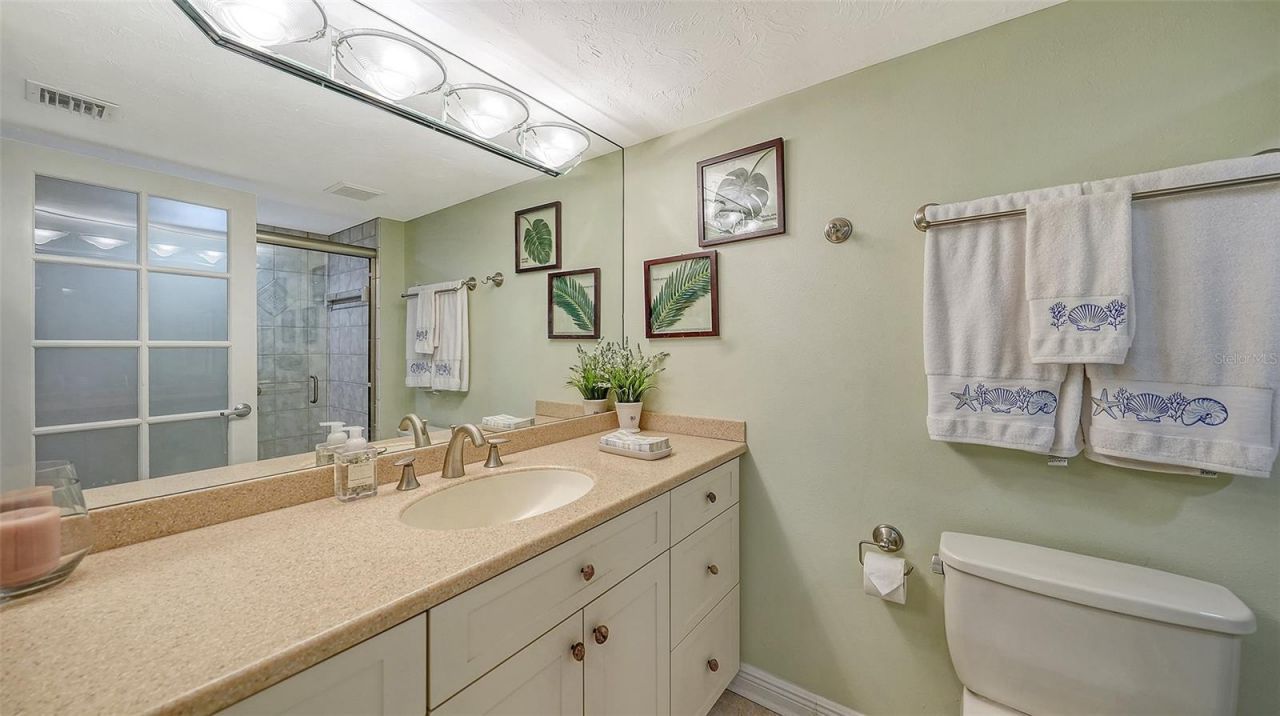 2425 Gulf Of Mexico Drive, Unit 1E, Longboat Key, FL 34228 Photo