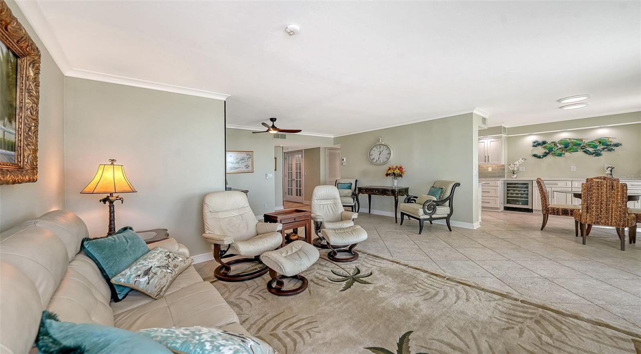 2425 Gulf Of Mexico Drive, Unit 1E, Longboat Key, FL 34228 Photo