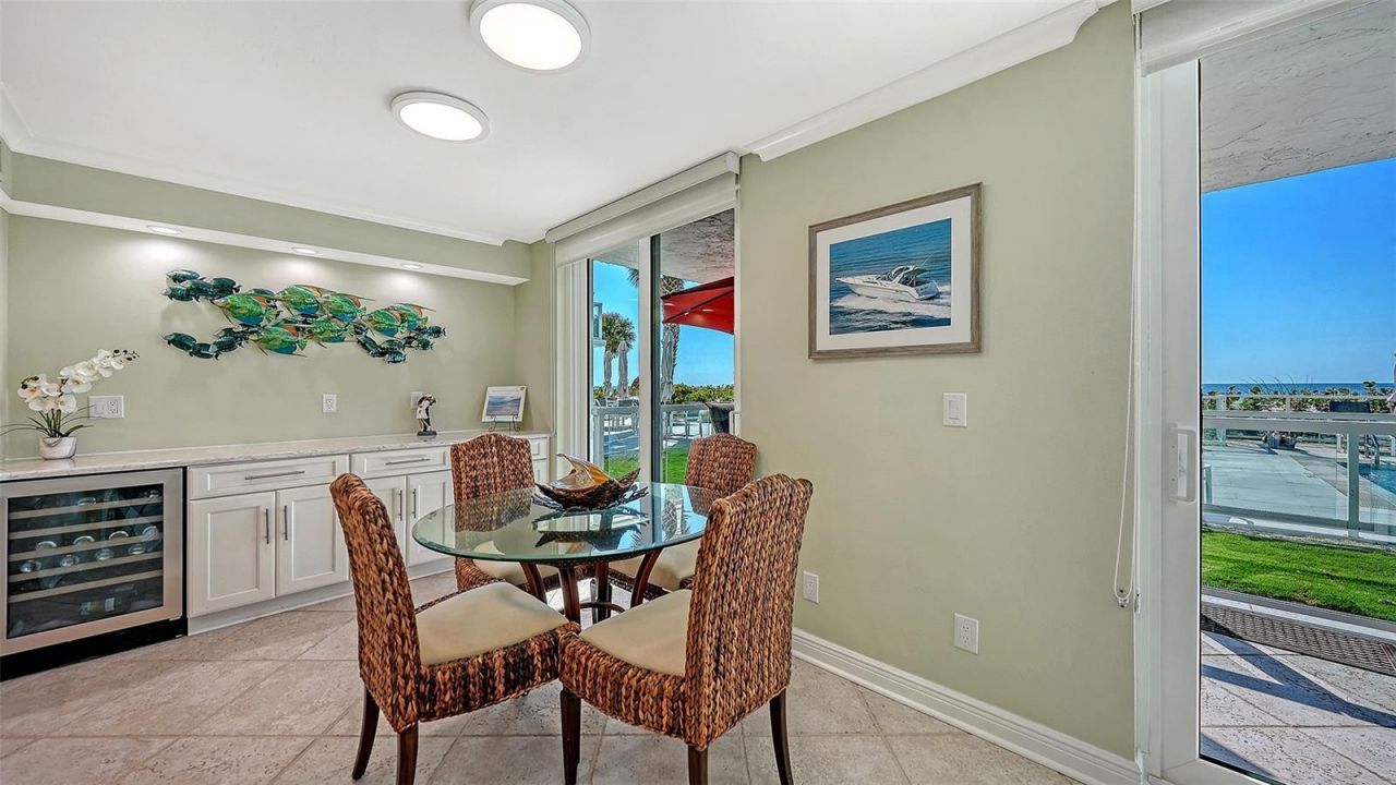 2425 Gulf Of Mexico Drive, Unit 1E, Longboat Key, FL 34228 Photo