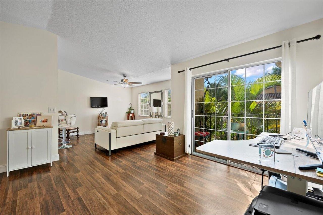 1015 Lake Shore Drive, Unit 105, Lake Park, FL 33403 Photo