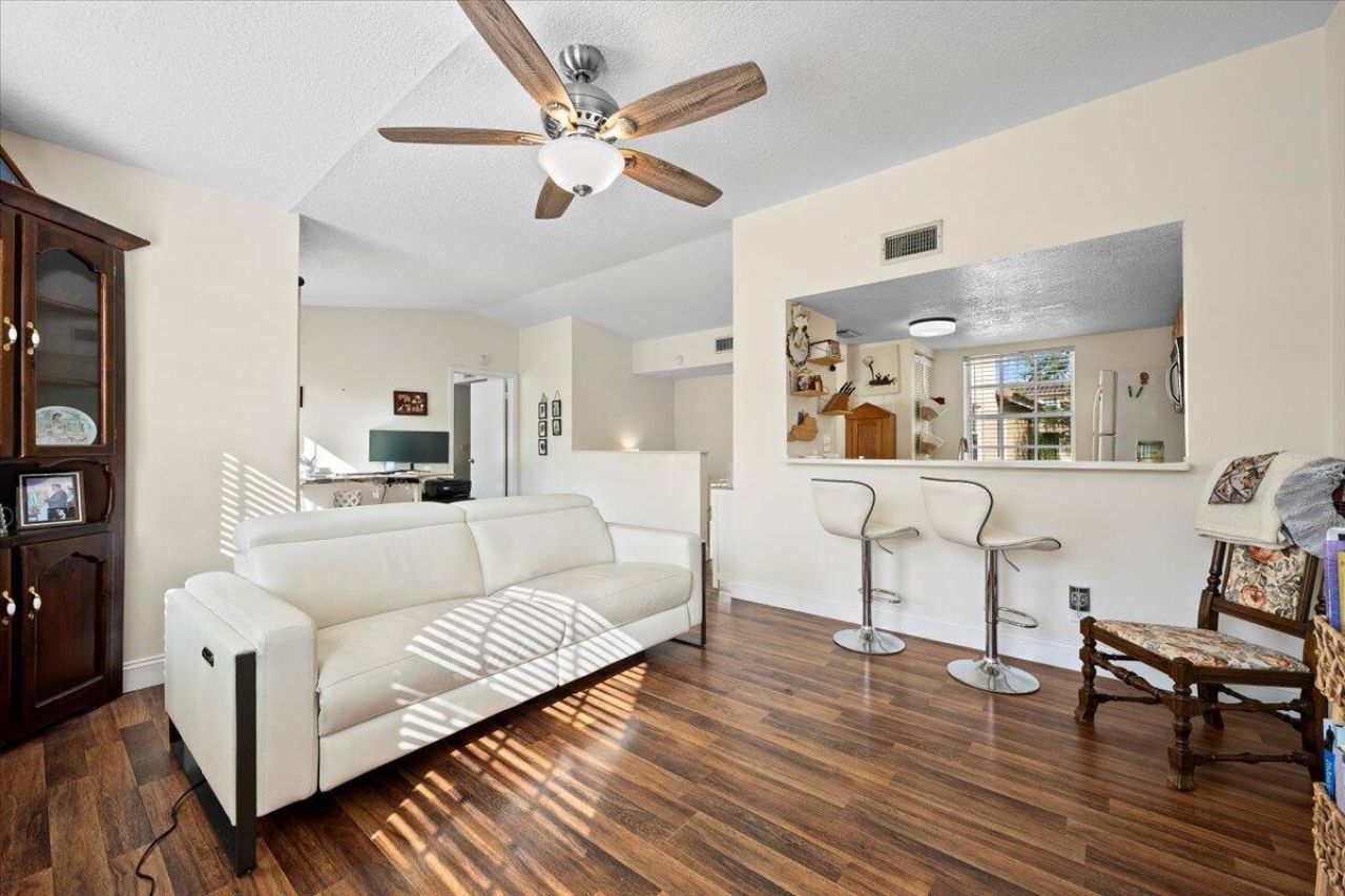 1015 Lake Shore Drive, Unit 105, Lake Park, FL 33403 Photo