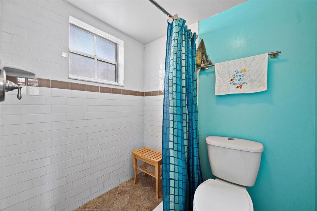 1015 Lake Shore Drive, Unit 105, Lake Park, FL 33403 Photo