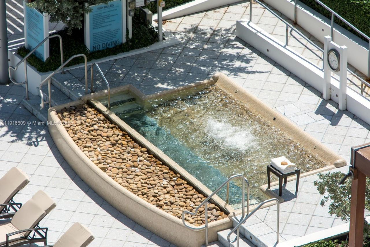 6801 Collins Ave, Unit PH06 (Deed, Miami Beach, FL 33141 Photo