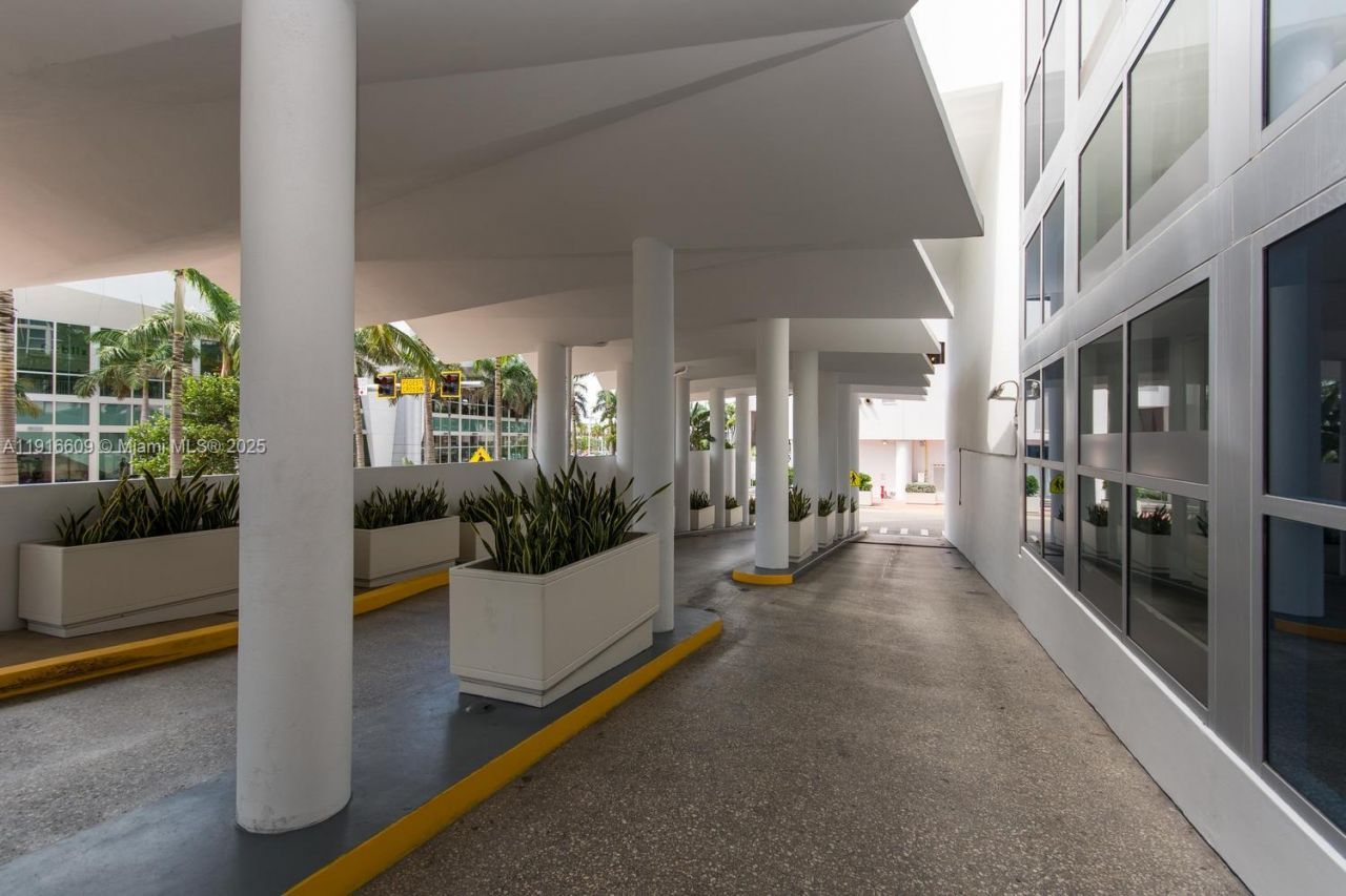 6801 Collins Ave, Unit PH06 (Deed, Miami Beach, FL 33141 Photo