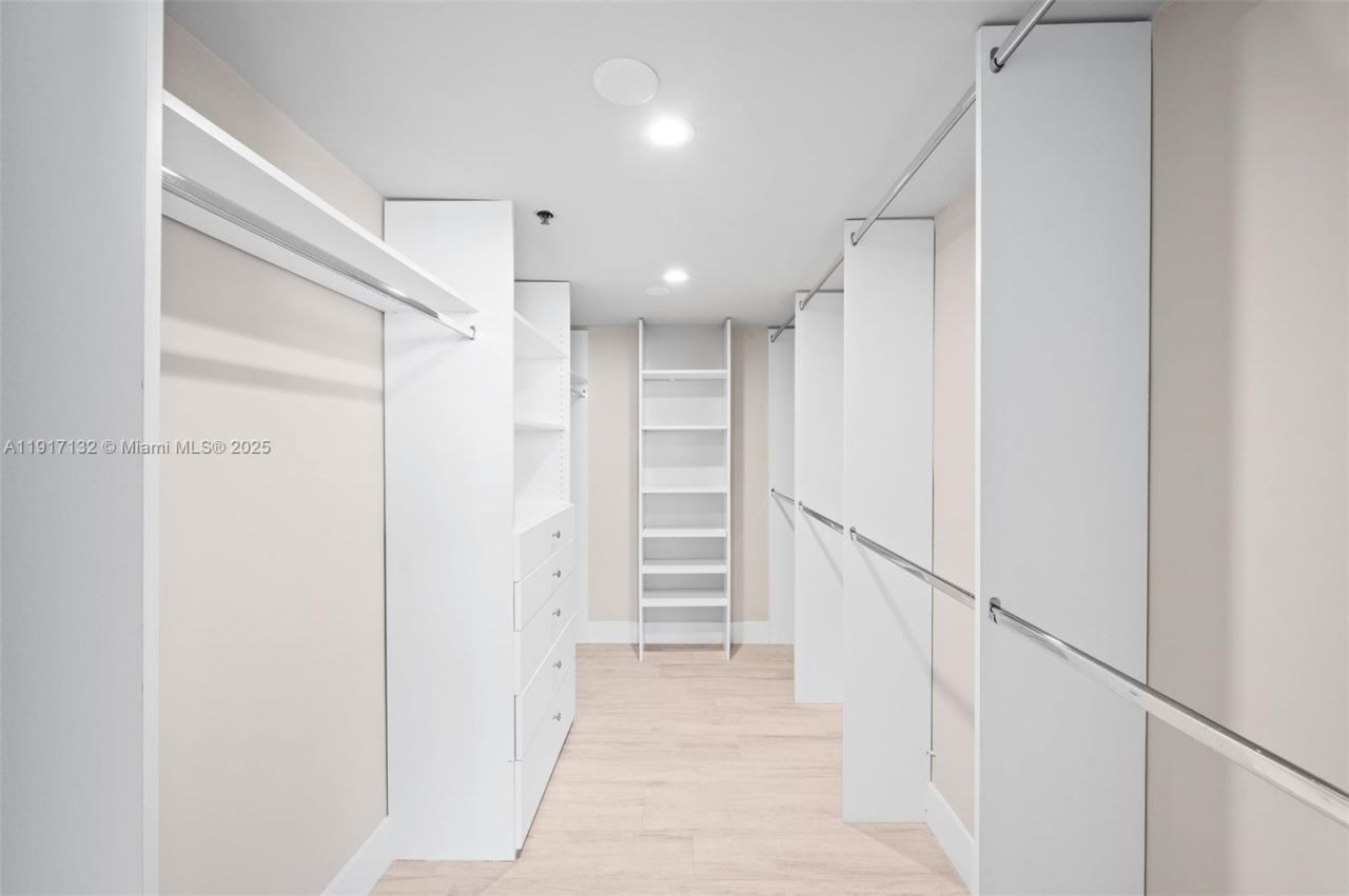 441 Valencia Ave, Unit 1201, Coral Gables, FL 33134 Photo