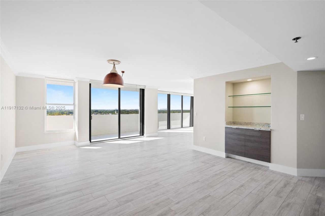 441 Valencia Ave, Unit 1201, Coral Gables, FL 33134 Photo