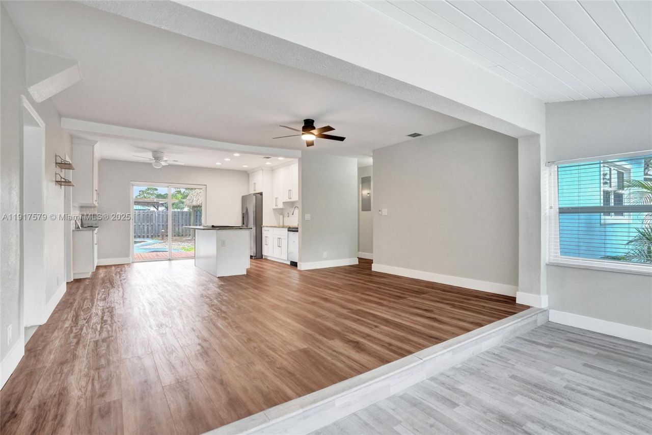 2281 SW 15th St, Fort Lauderdale, FL 33312 Photo