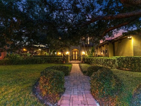 10221 GOLDEN EAGLE DRIVE, LARGO, FL 33778