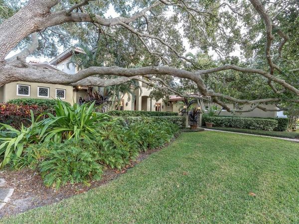 10221 GOLDEN EAGLE DRIVE, LARGO, FL 33778