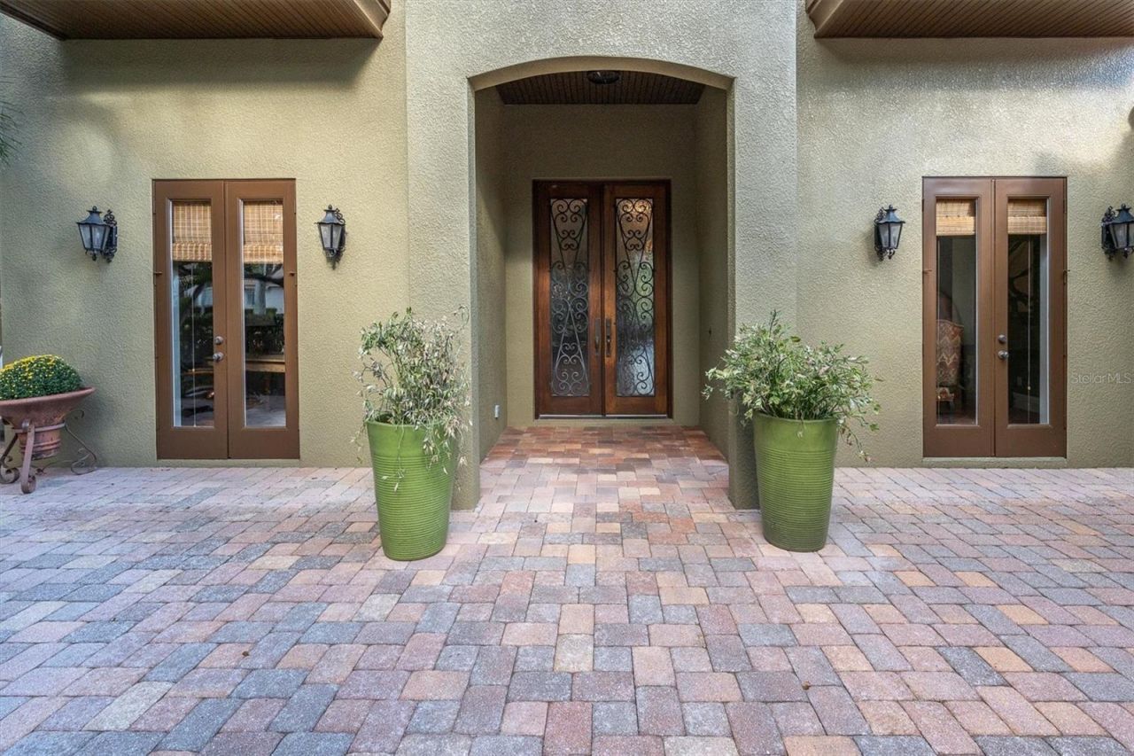 10221 Golden Eagle Drive, Largo, FL 33778 Photo