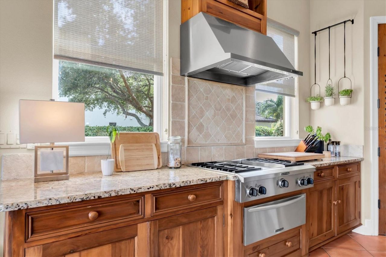 10221 Golden Eagle Drive, Largo, FL 33778 Photo