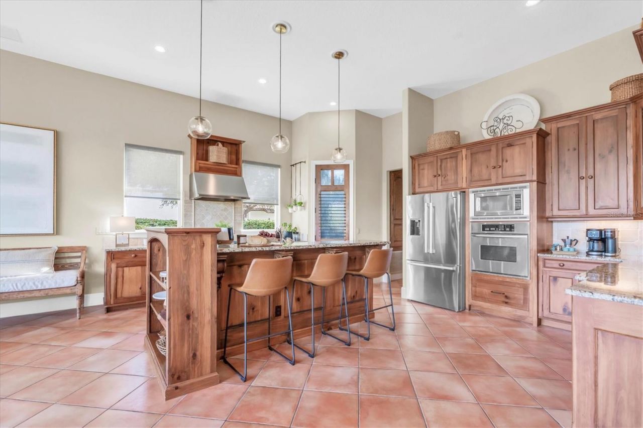 10221 Golden Eagle Drive, Largo, FL 33778 Photo