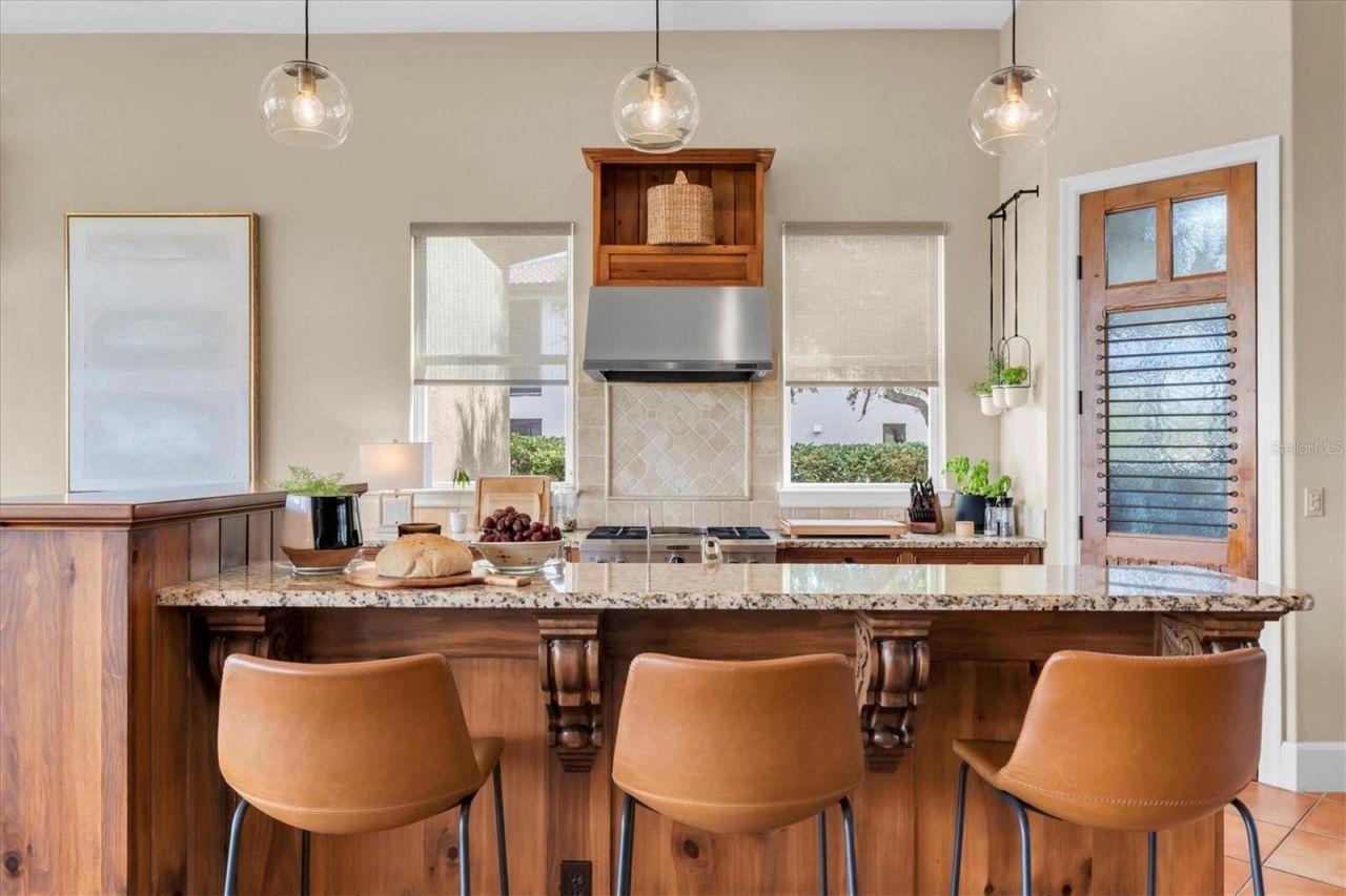 10221 Golden Eagle Drive, Largo, FL 33778 Photo