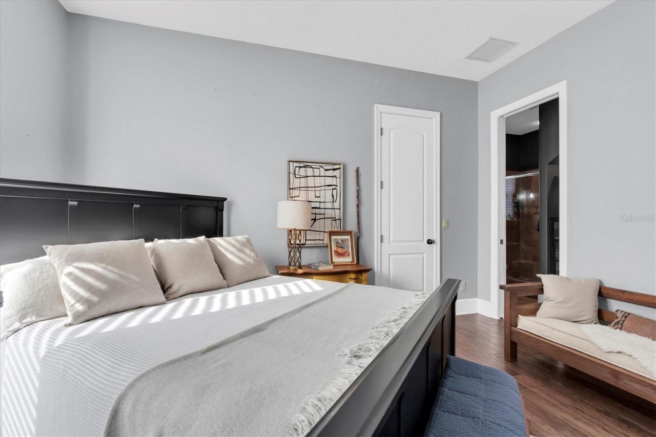 10221 Golden Eagle Drive, Largo, FL 33778 Photo