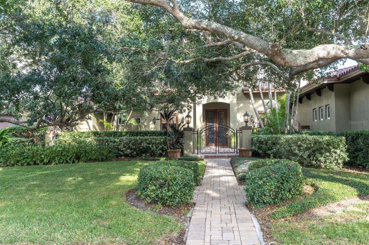 10221 Golden Eagle Drive, Largo, FL 33778 Photo