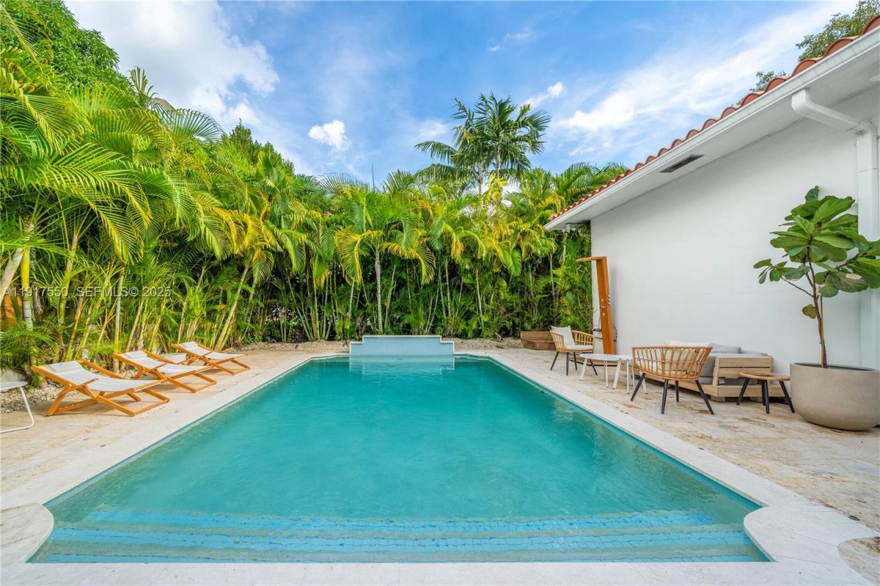 4485 N Jefferson Ave, Miami Beach, FL 33140 Photo